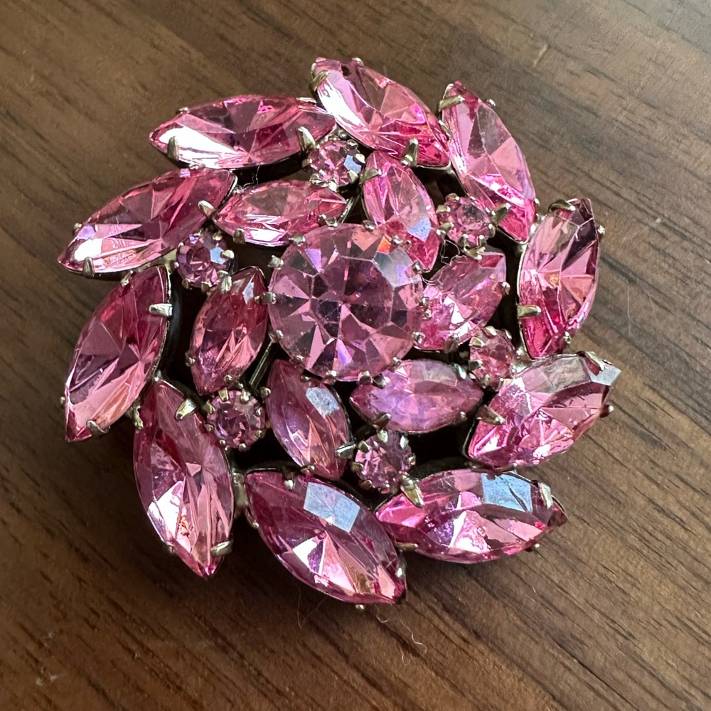 Vintage Elegant Pink Crystal Brooch